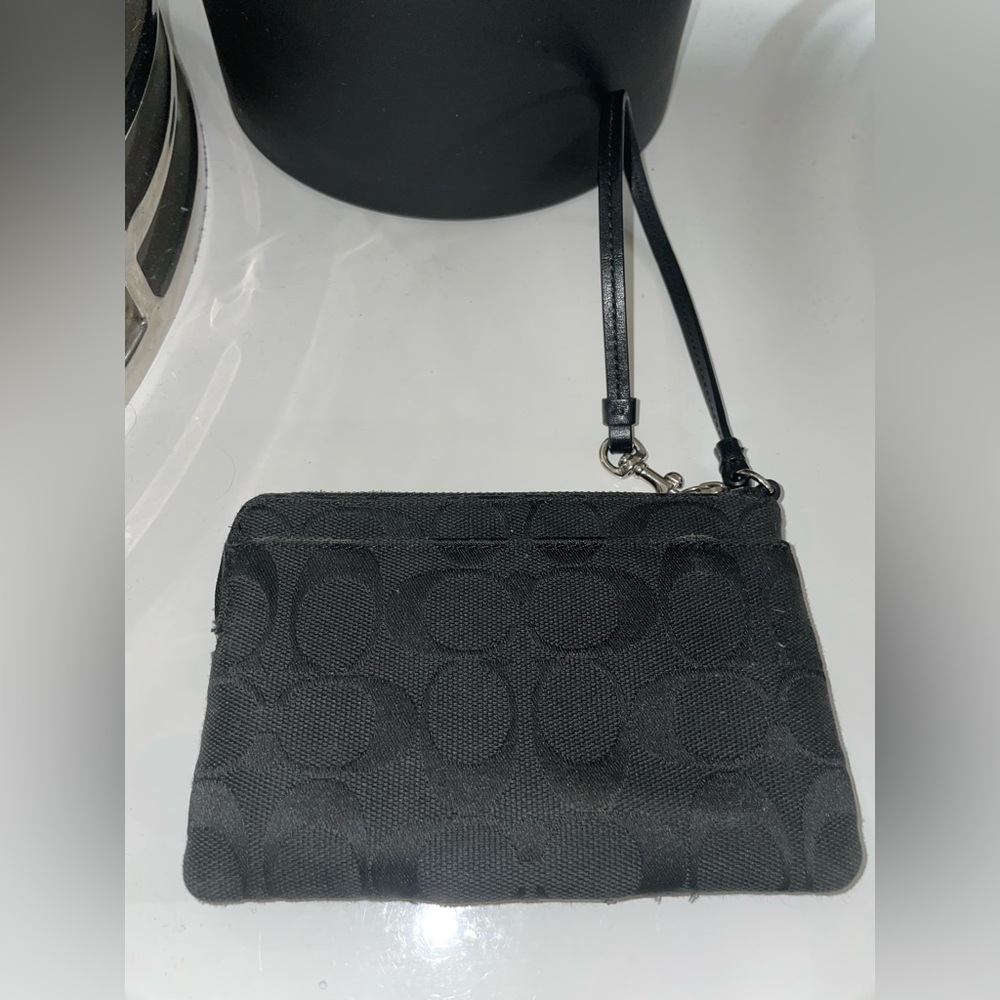 Coach wristlet - Picture 3 of 3